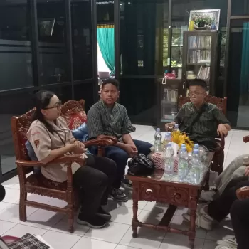 Siswa-siswi SMP Marsudirini Santa Theresia Surakarta Berkunj