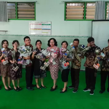 SMP Marsudirini St. Theresia Surakarta Rayakan Hari Guru Nas