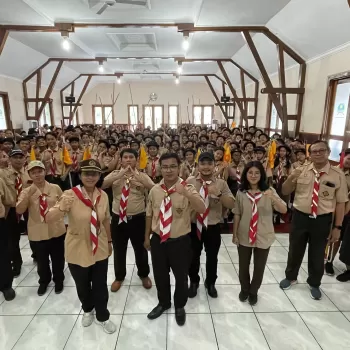 Perkemahan Jumat Sabtu: Menjadi Peziarah Harapan